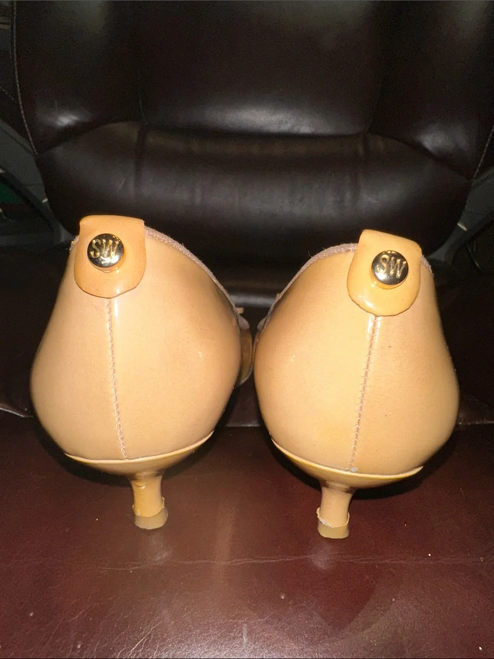 Stuart Weitzman Nude Patent Leather Kitten Heels - Picture 6 of 16